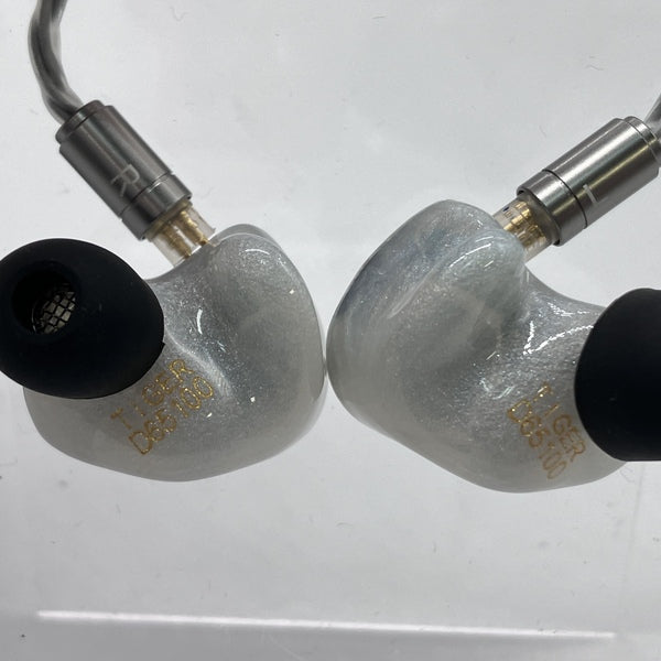 こ*う様 qdc white tiger qdc WHITE TIGER レビュー | 明瞭なサウンド