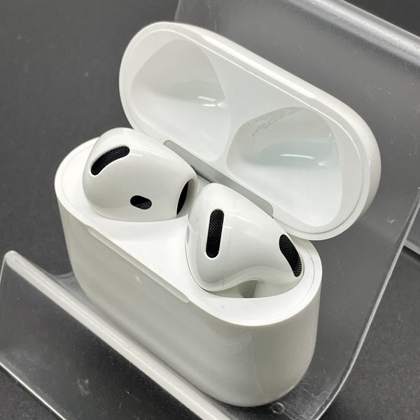 【中古】AirPods 4 MXP93J/A（アクティブノイズキャンセリング搭載）【日本橋】